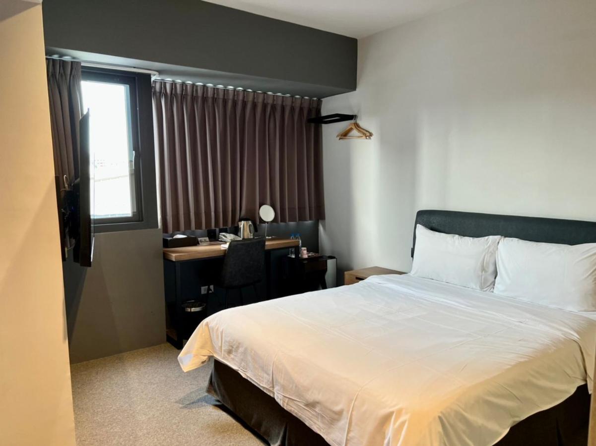 Doudian Ddinn Hotel Тайчжун Экстерьер фото