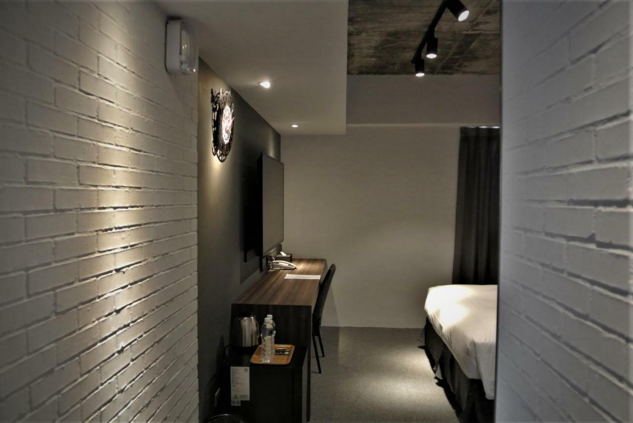 Doudian Ddinn Hotel Тайчжун Экстерьер фото