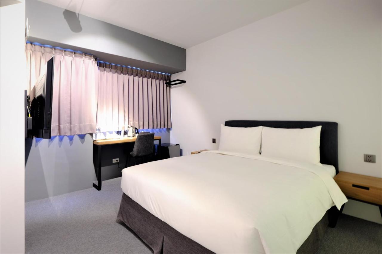 Doudian Ddinn Hotel Тайчжун Экстерьер фото